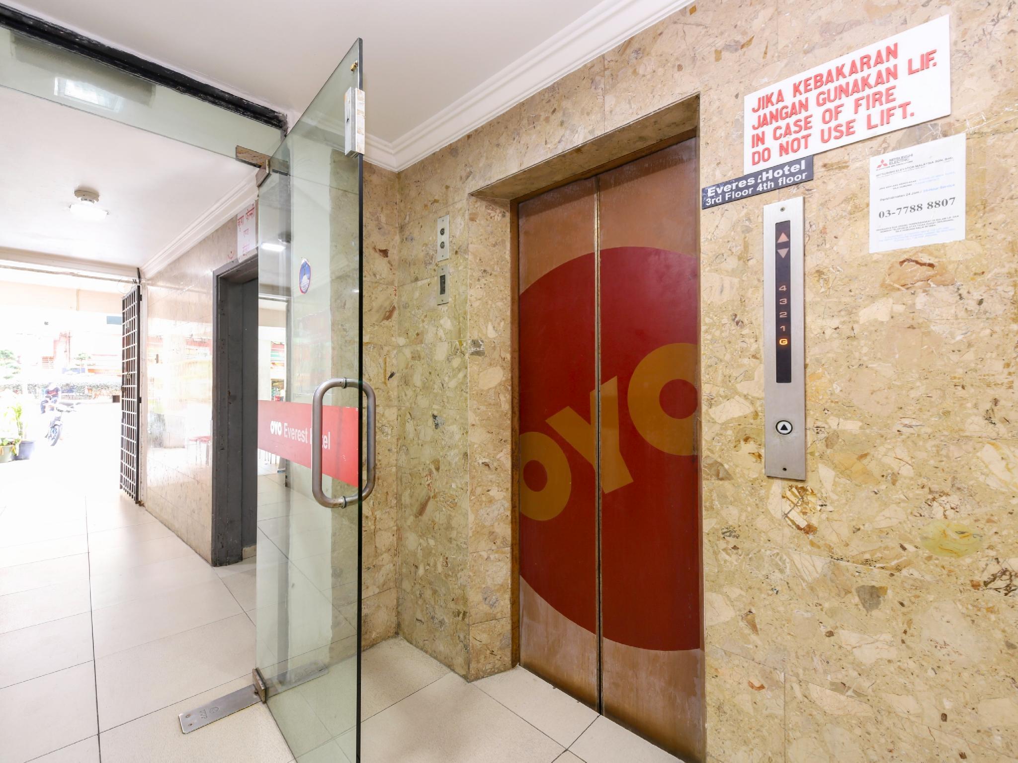 Oyo 334 Everest Hotel Kuala Lumpur Bagian luar foto